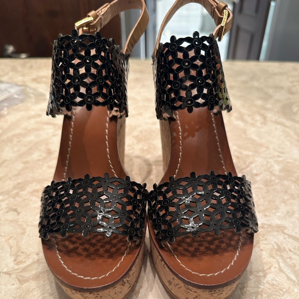 Tory Burch laser cut patent leather black wedges -excellent  condition-size 7